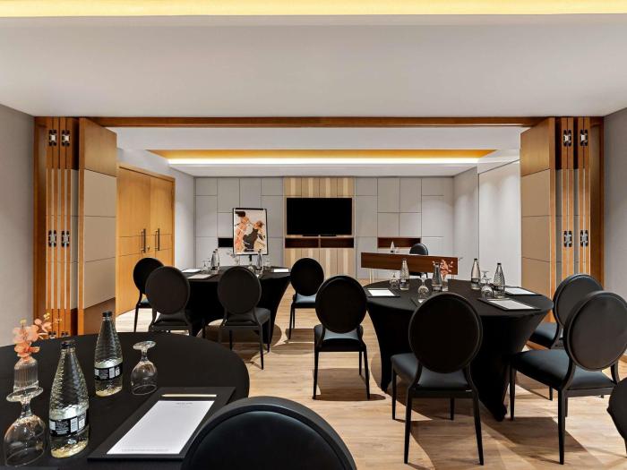 mercure abu dhabi downtown