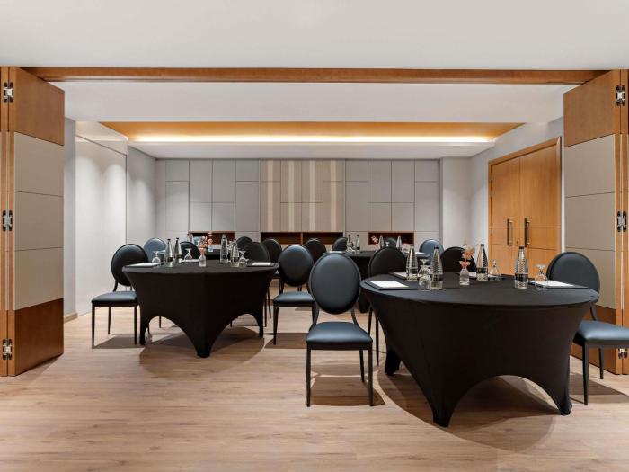 mercure abu dhabi downtown