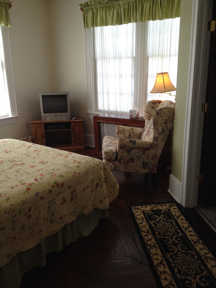 red lion bed and breakfast