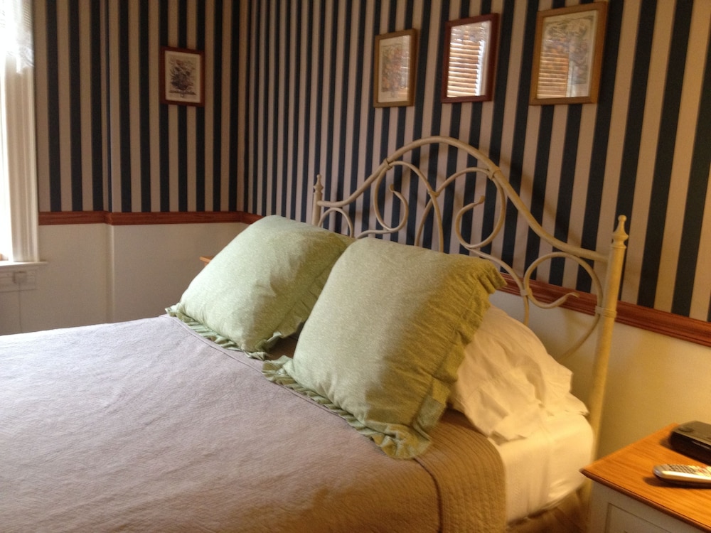 red lion bed and breakfast