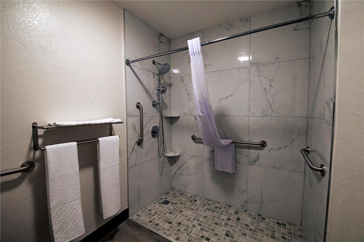 surestay by best western forsyth