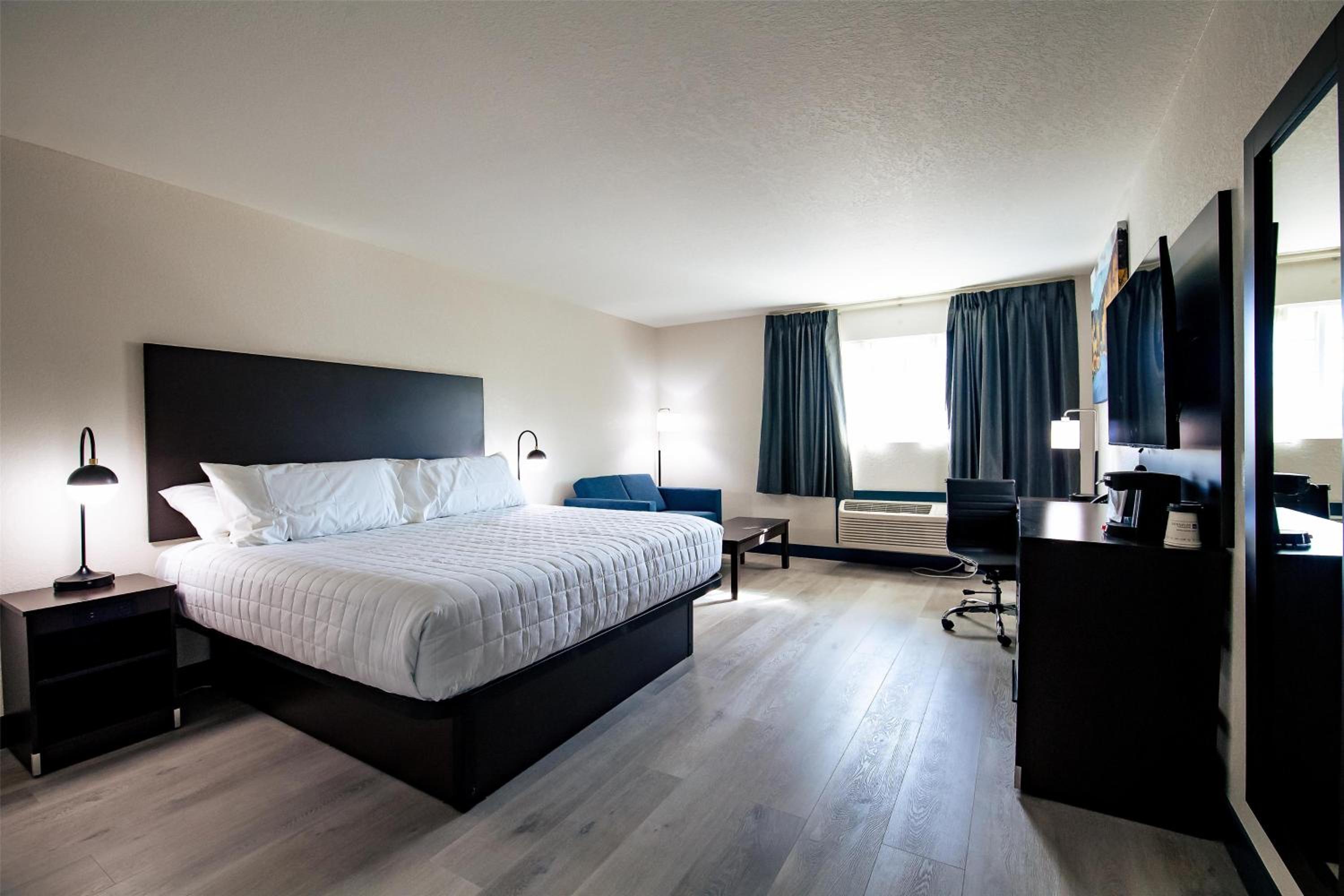 surestay by best western forsyth