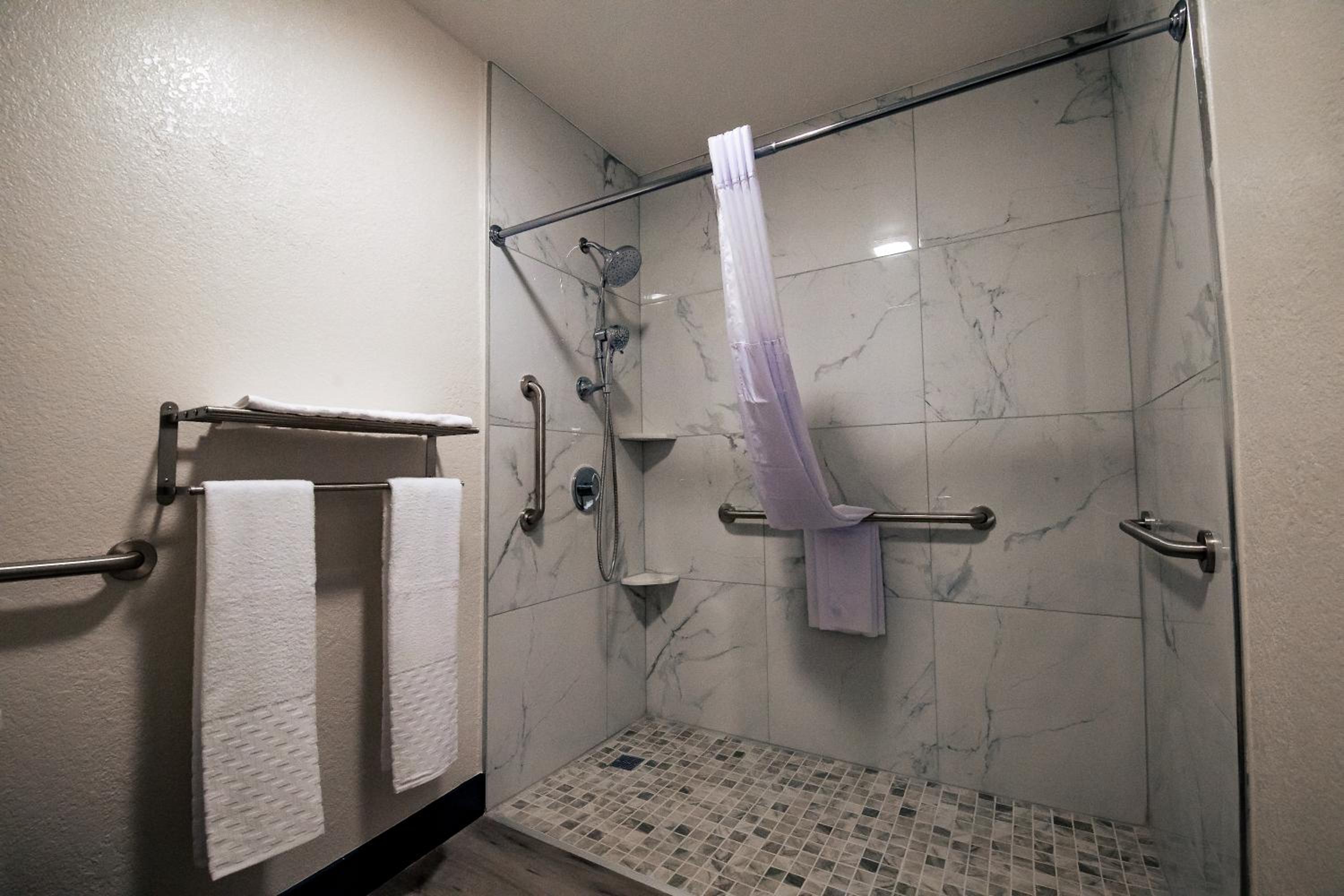 surestay by best western forsyth