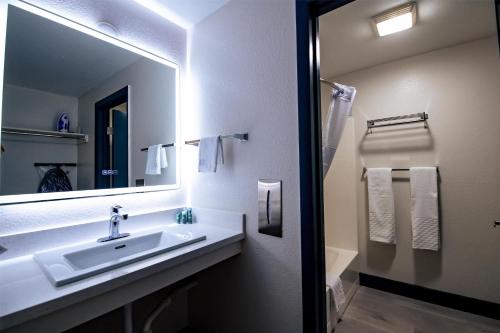 surestay by best western forsyth