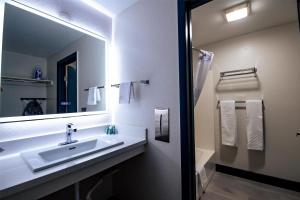 surestay by best western forsyth