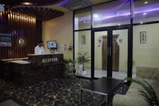 Hotel Q Green,,2 star