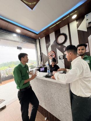 Hotel Q Green,,2 star