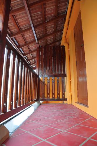 tharavaadu by le apex