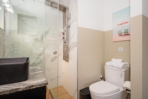 luxury riverfront by renzzi