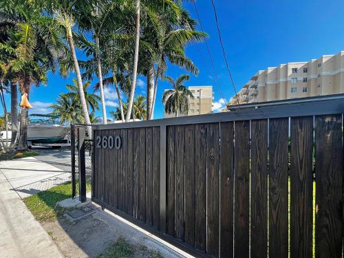 luxury riverfront by renzzi
