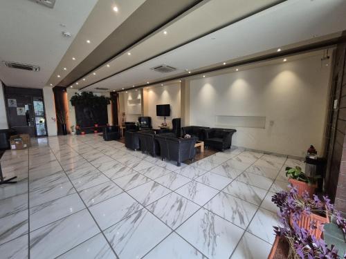 r d hotels hsr
