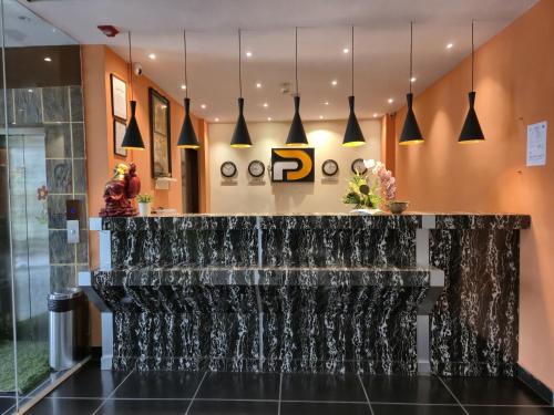 r d hotels hsr