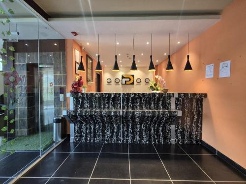 r d hotels hsr