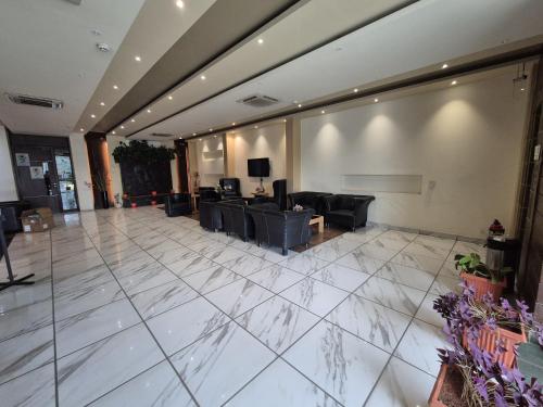r d hotels hsr