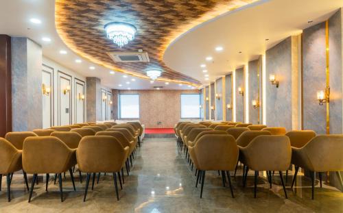 hotel kanha and banquet