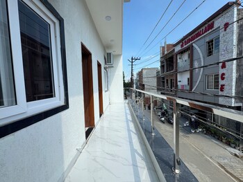 shree hanumat kripa dham