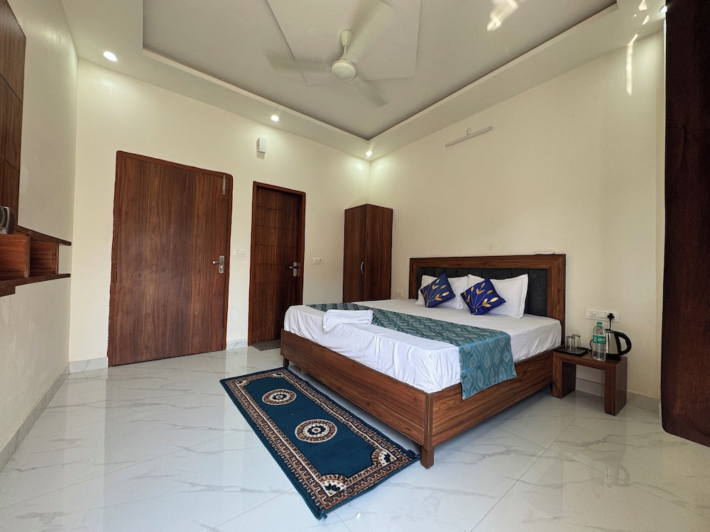 shree hanumat kripa dham