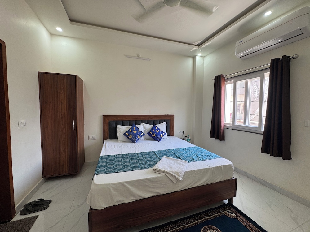 shree hanumat kripa dham