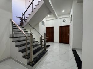 Shree Hanumat Kripa Dham,,2 star