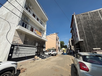 shree hanumat kripa dham