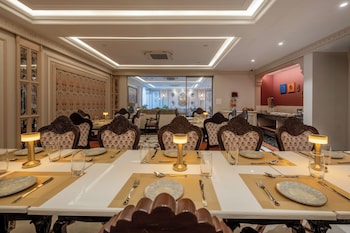 the residency a boutique hotel