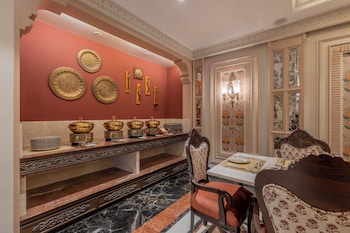 the residency a boutique hotel