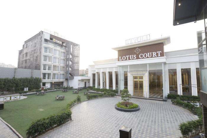 the hoften lotus court noida
