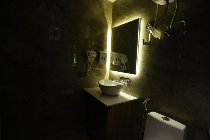 the hoften lotus court noida