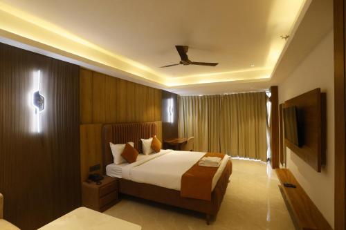 the hoften lotus court noida