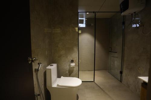 the hoften lotus court noida