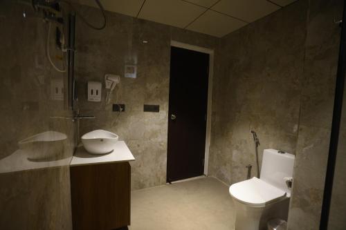 the hoften lotus court noida