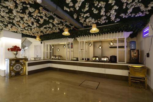 the hoften lotus court noida