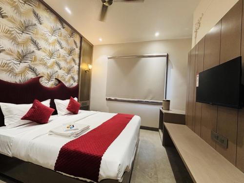 Hotel Royal Nest,,3 star