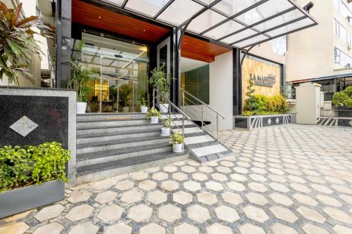 Ecko La Maniere Business Hotels,,2 star