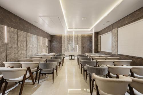 la maniere business hotel