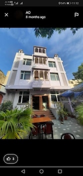 hotel chit chat palace