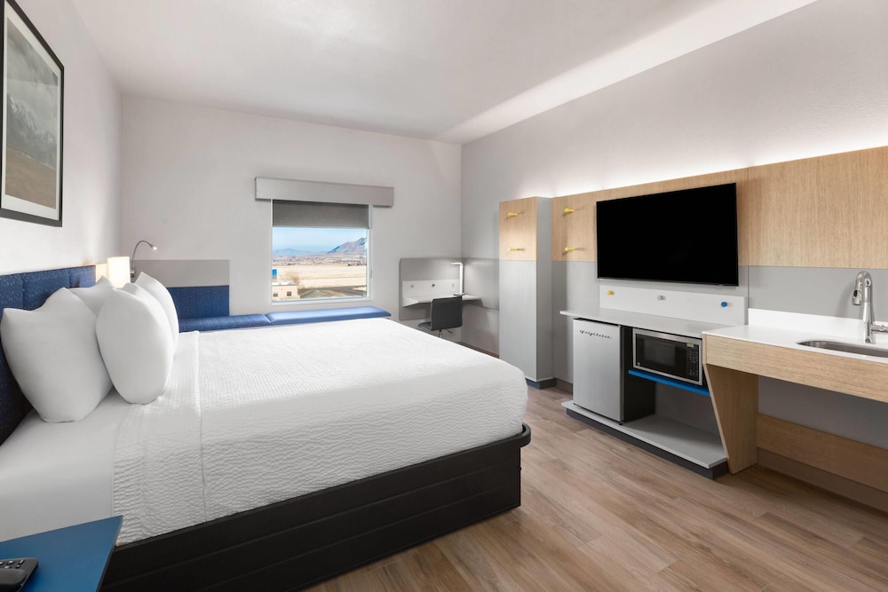 microtel inn and suites by wyndham tooele