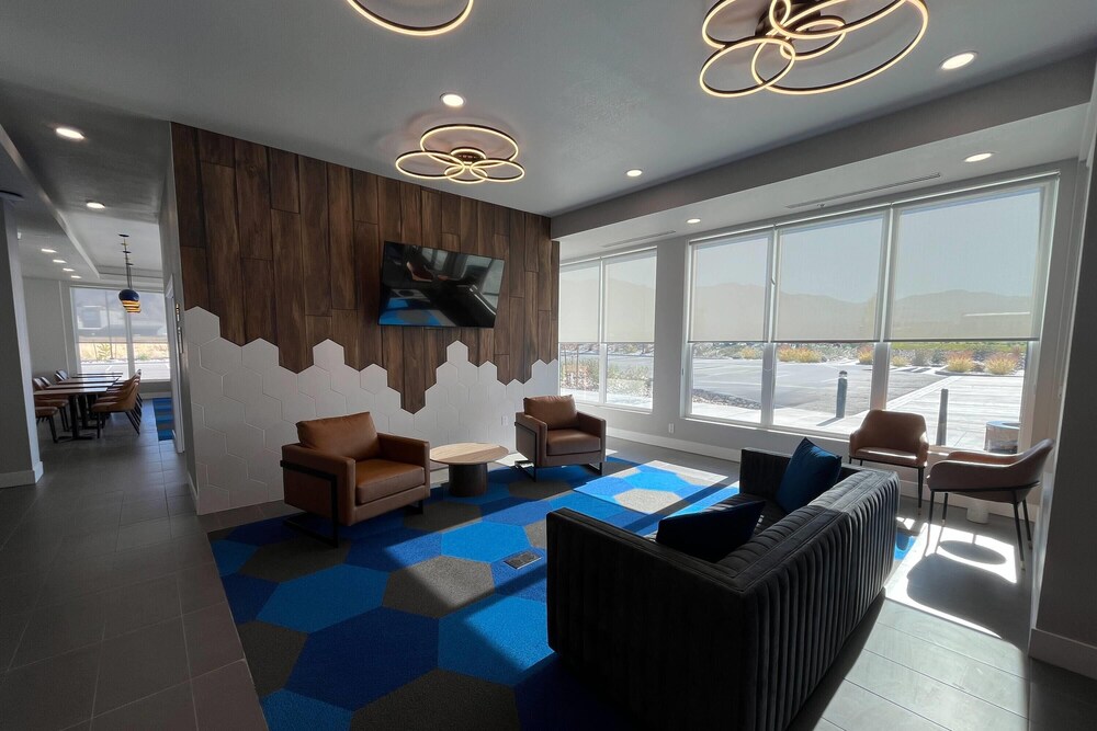 microtel inn and suites by wyndham tooele