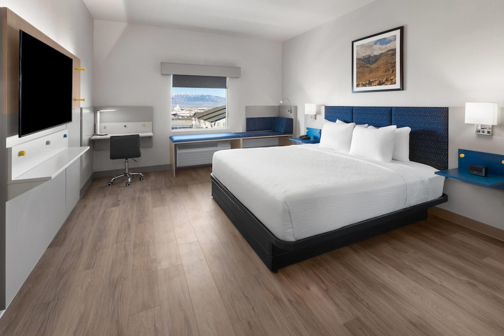 microtel inn and suites by wyndham tooele