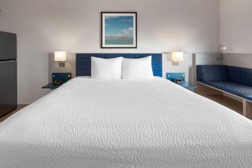 microtel inn and suites by wyndham tooele