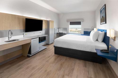 microtel inn and suites by wyndham tooele