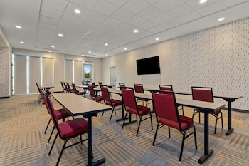 home2 suites by hilton lebanon