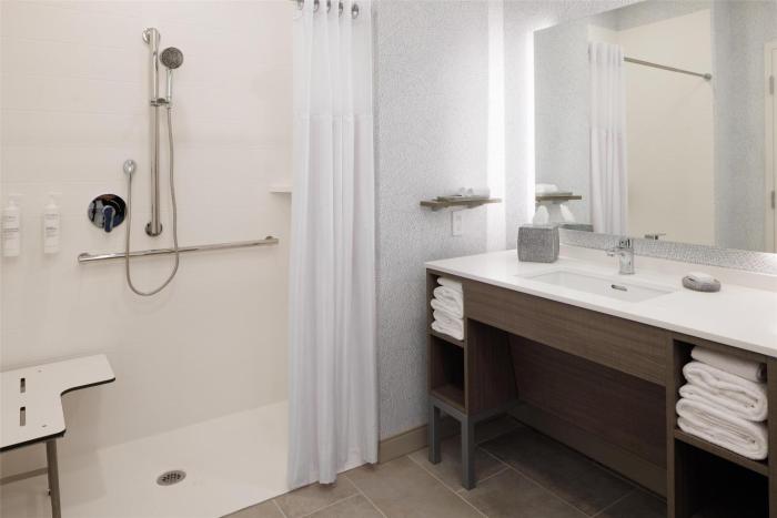home2 suites by hilton kittery