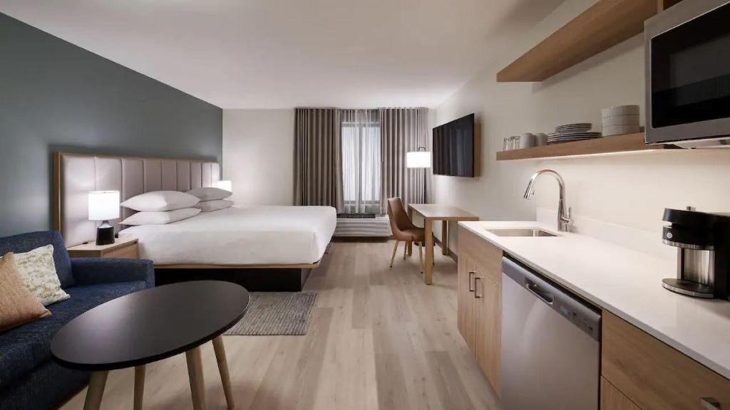 hyatt studios huntsville