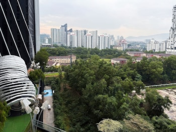 staycation kl arte mont kiara