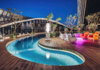 staycation kl arte mont kiara