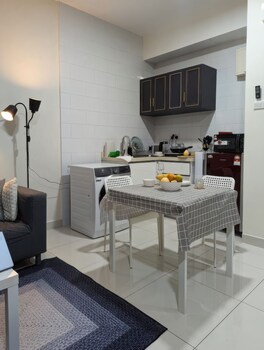staycation kl arte mont kiara