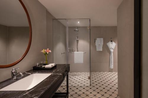 welcomhotel by itc hotels prayagraj