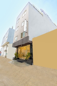 hotel zest near igi airport