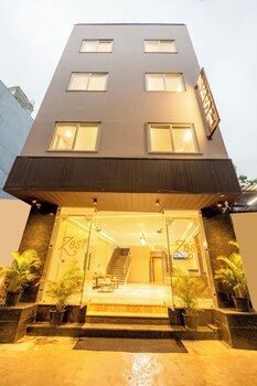 hotel zest near igi airport